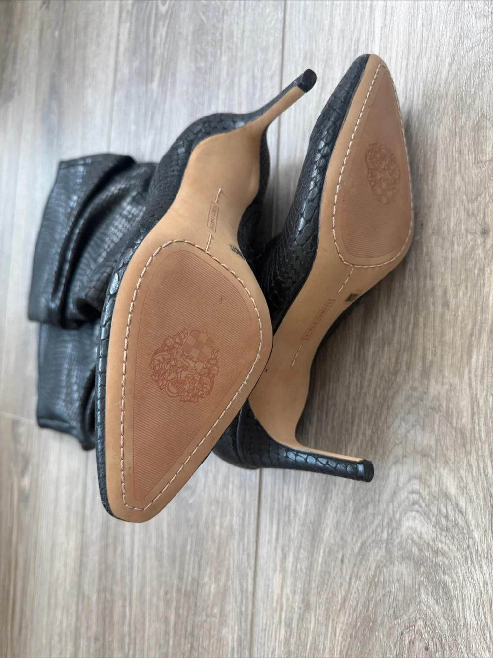 Vince Camuto never worn